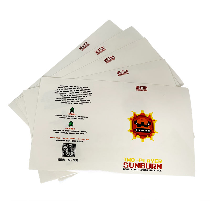 Syntetiske hvite etiketter med Sol-design