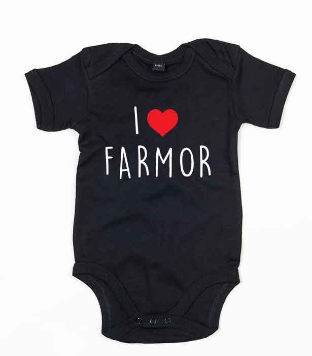 Svart babybody med teksten "I love farmor"