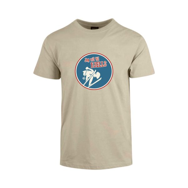 Beige t-skjorte med sirkelformet trykk i rødt og blått, med bilde av en skikløper og teksten "Jeg vil til fjells"
